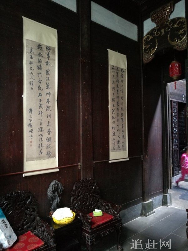 清代入关前，其皇宫设在沈阳，迁都北京后，这座皇宫被称作“陪都宫殿”、“留都宫殿”。后来就称之为沈阳故宫。