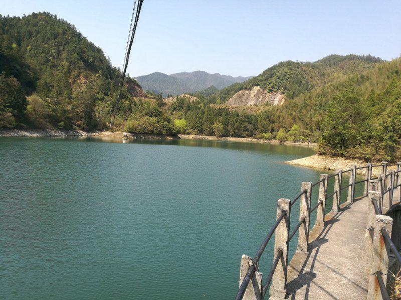 高唐县清平镇生态古城旅游景区包括古城旅游区、森林公园两大块。