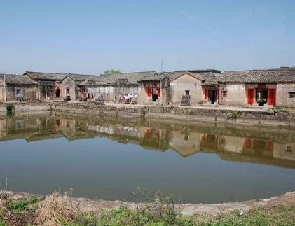 苏家围位于河源市东源县义合镇苏围村，距离河源市区26公里，至今有800年的历史。