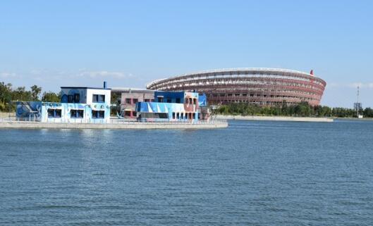含章湖水上休闲度假区位于辽宁省盘锦市，总占地面积470000.00平方米，总建筑面积22692.00平方米。