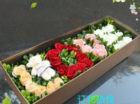 伊春市情人节出售鲜花礼盒蛋糕