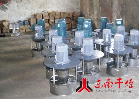 不锈钢烘盘生产供应商：常州市东南干燥设备有限公司-热循环烘箱风机配件