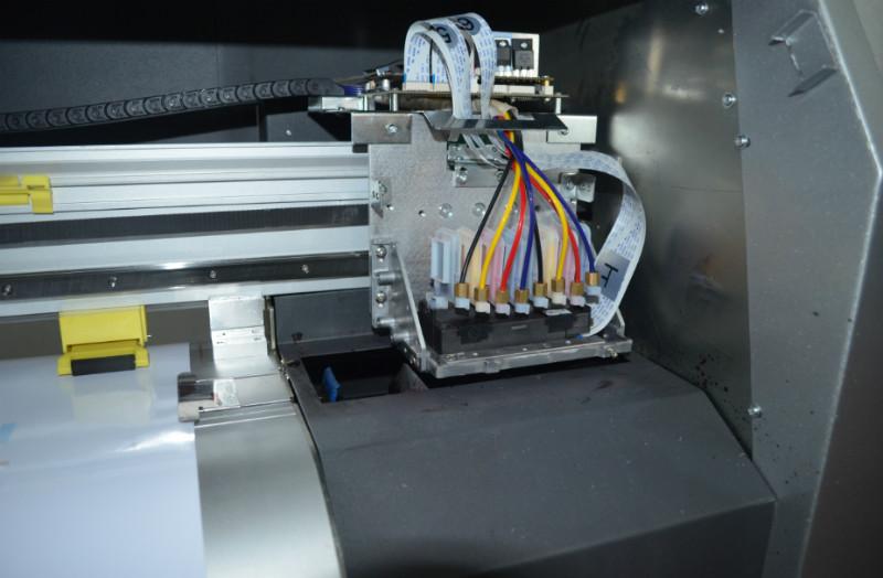供应荆门市写真机1.6米，单喷头适用于pp纸灯片胶片高光相纸喷绘布