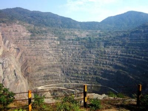 黑宝山矿业有限责任公司
