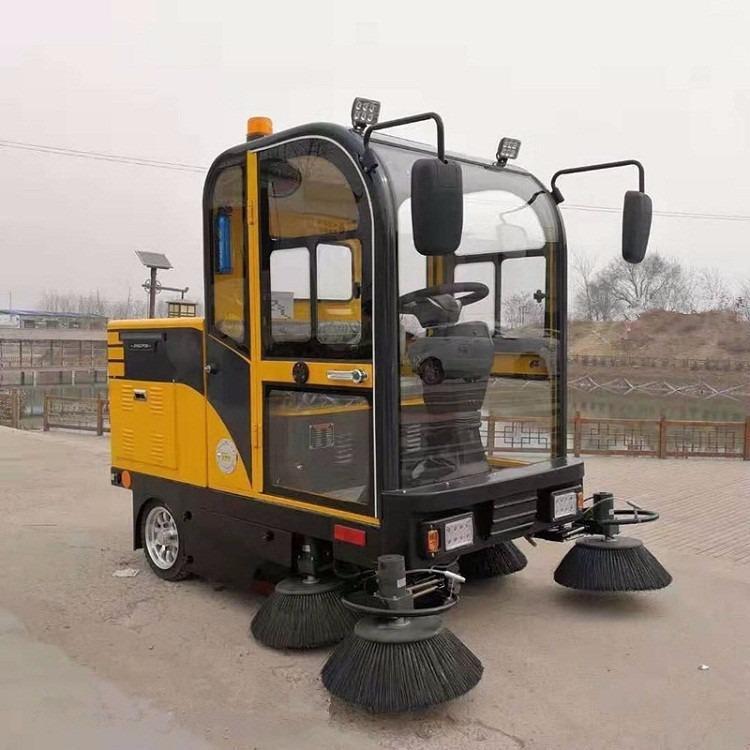 供应物业小型多功能电动扫地车 搅拌站扫地机 驾驶式扫路车