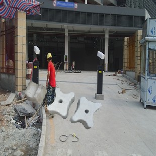 广东深圳建筑钢筋水泥垫块模撑、销售深圳罗湖模板水泥支撑条建材