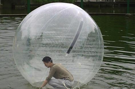 白色透明水上步行球运动水上漂 水上玩具充气玩具 滚筒球