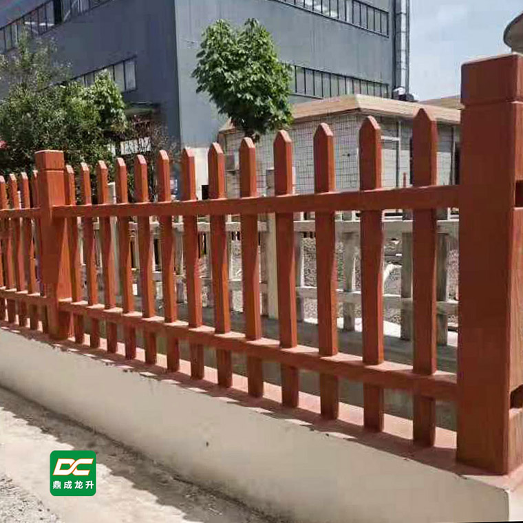 广西桂林水泥仿木护栏景区斜坡仿生态仿树皮栏杆混凝土仿木栏杆围栏