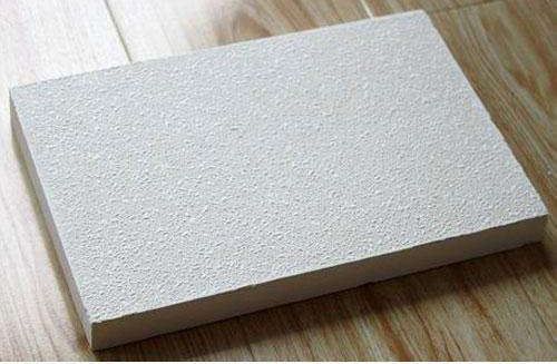 白色玻纤吸音板 吊顶专用玻纤天花板生产厂家 25mm玻纤天花板价格