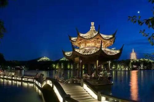 深圳市景观亮化工程 景观雕塑亮化价格 景观装饰亮化