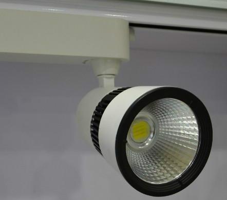 供应LED大功率COB轨道灯室内道轨灯具，大功率室内灯具