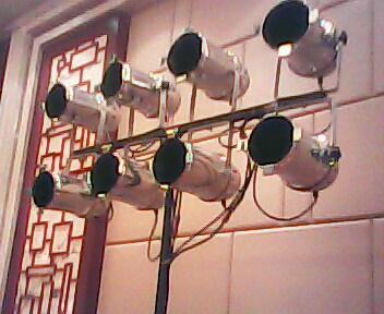 重庆各种晚会租专业灯光音响出租赁筒灯LED灯电脑摇头灯回光灯泡泡