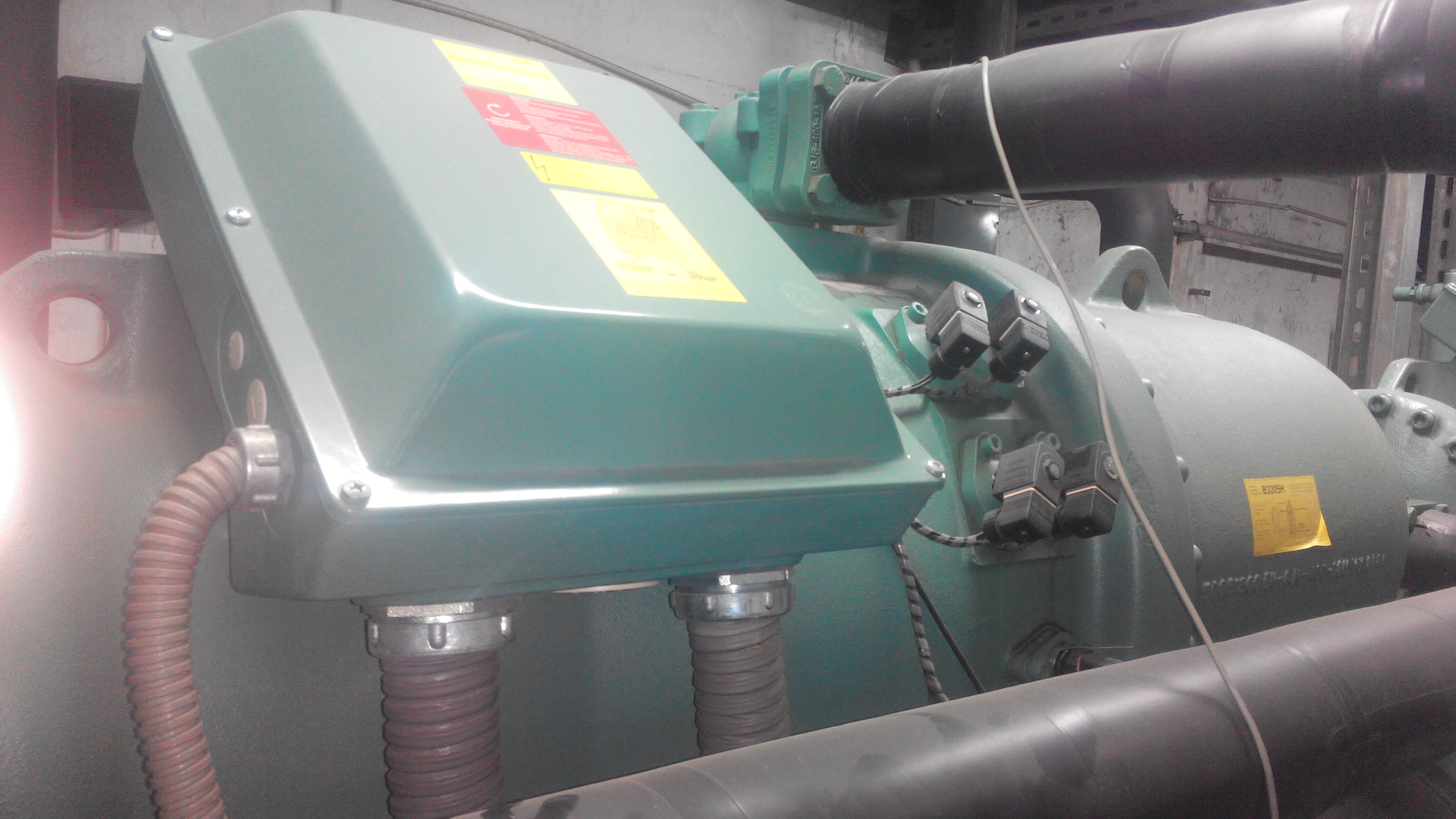 天加 天加单机头螺杆式地源热泵机组TESD230.1控制器故障维修服务