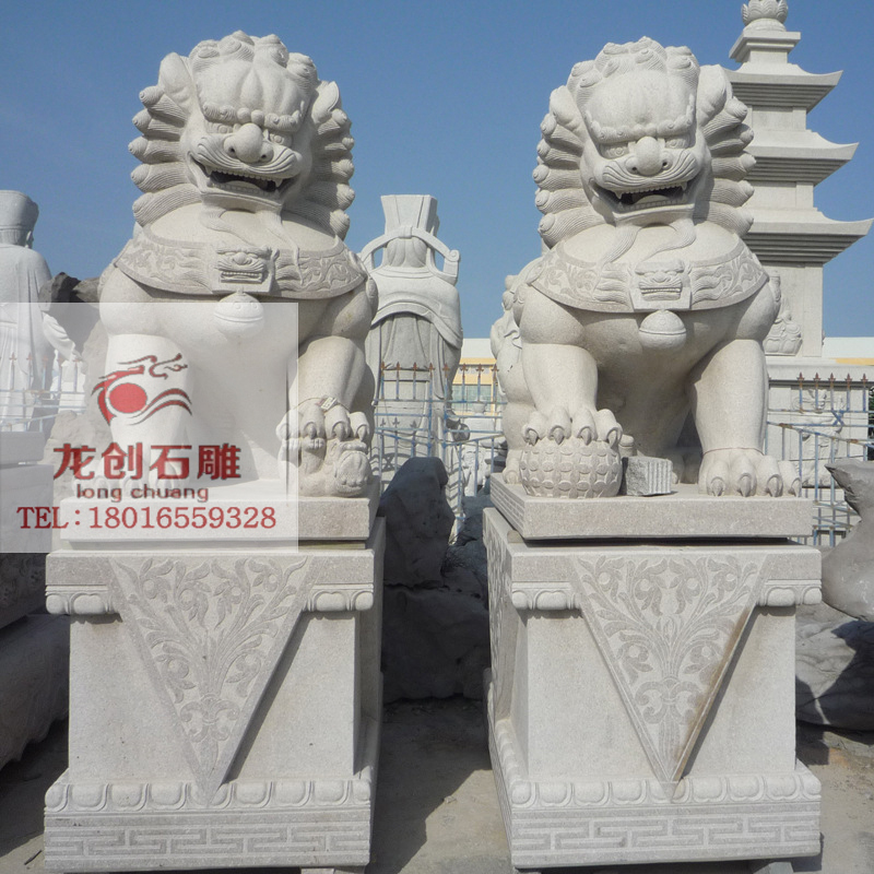 石雕狮子定做 传统石狮子北京狮献钱狮批发