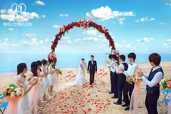 沙滩主题婚礼-沙滩婚礼-海南婚礼【椰岛之恋】