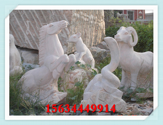 景区石制动物雕塑