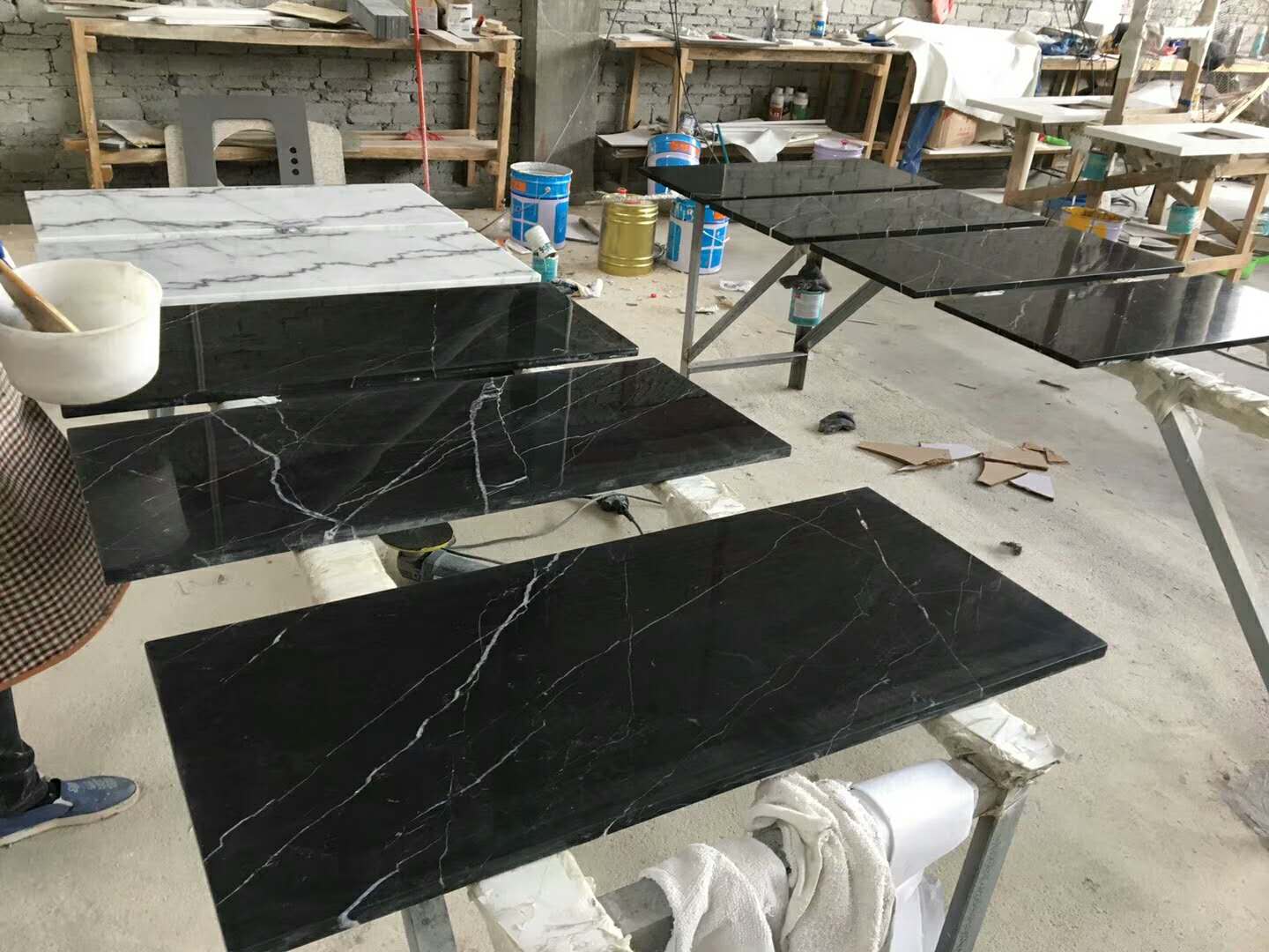 台面板中花白黑白