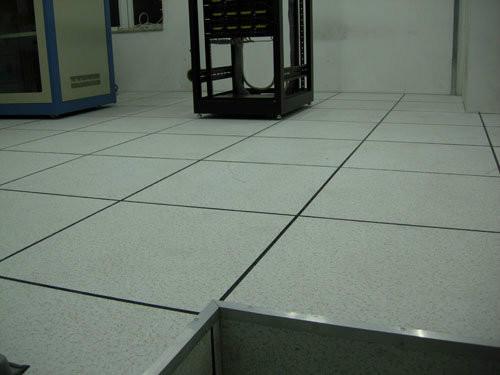 供应遂宁防静电地板机房高架活动地板南充抗静电活动地板消防室专用地板监控室特种静电地板便于布线的活动地板
