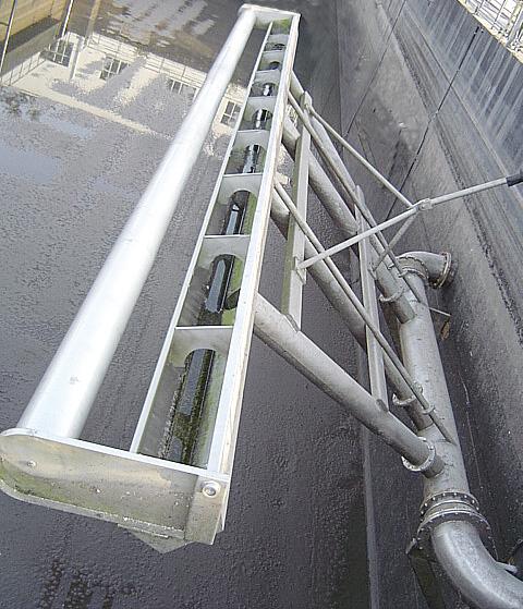 供应重庆污水处理工程设备滗水器