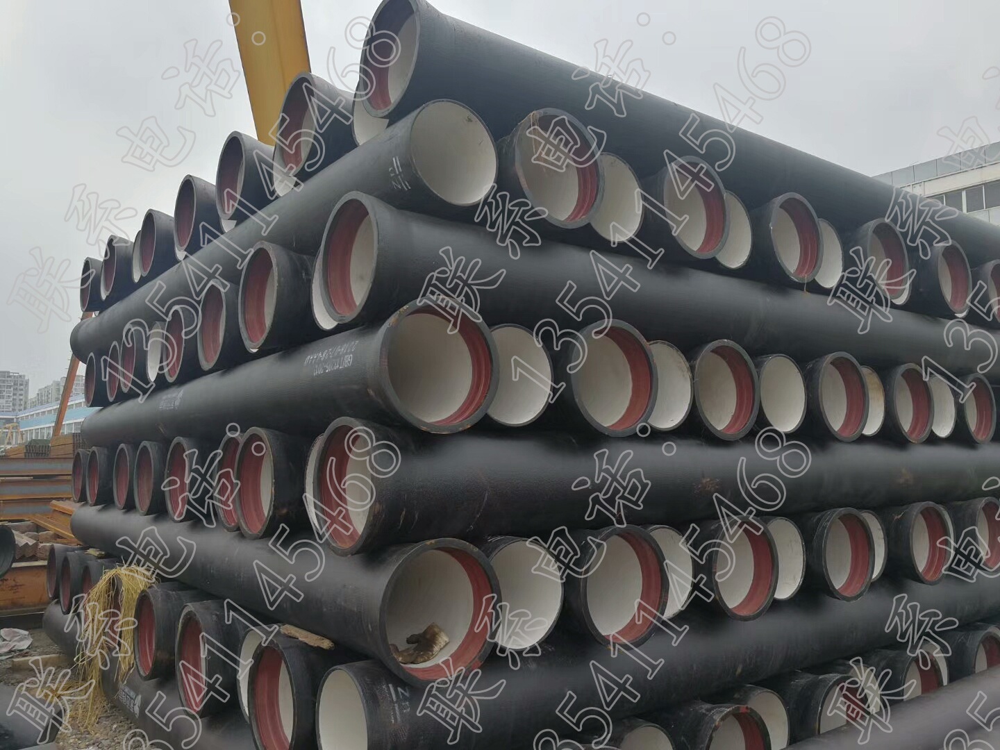 厂价供应DN80~2600规格的球墨铸铁管等，欢迎到成都量力钢材城仓库参观！！