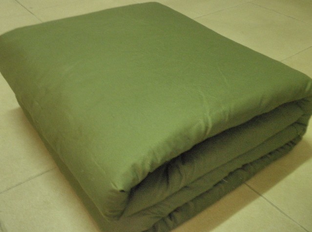 <-><->供应贵州学校宿舍用被套垫套 草绿色三件套