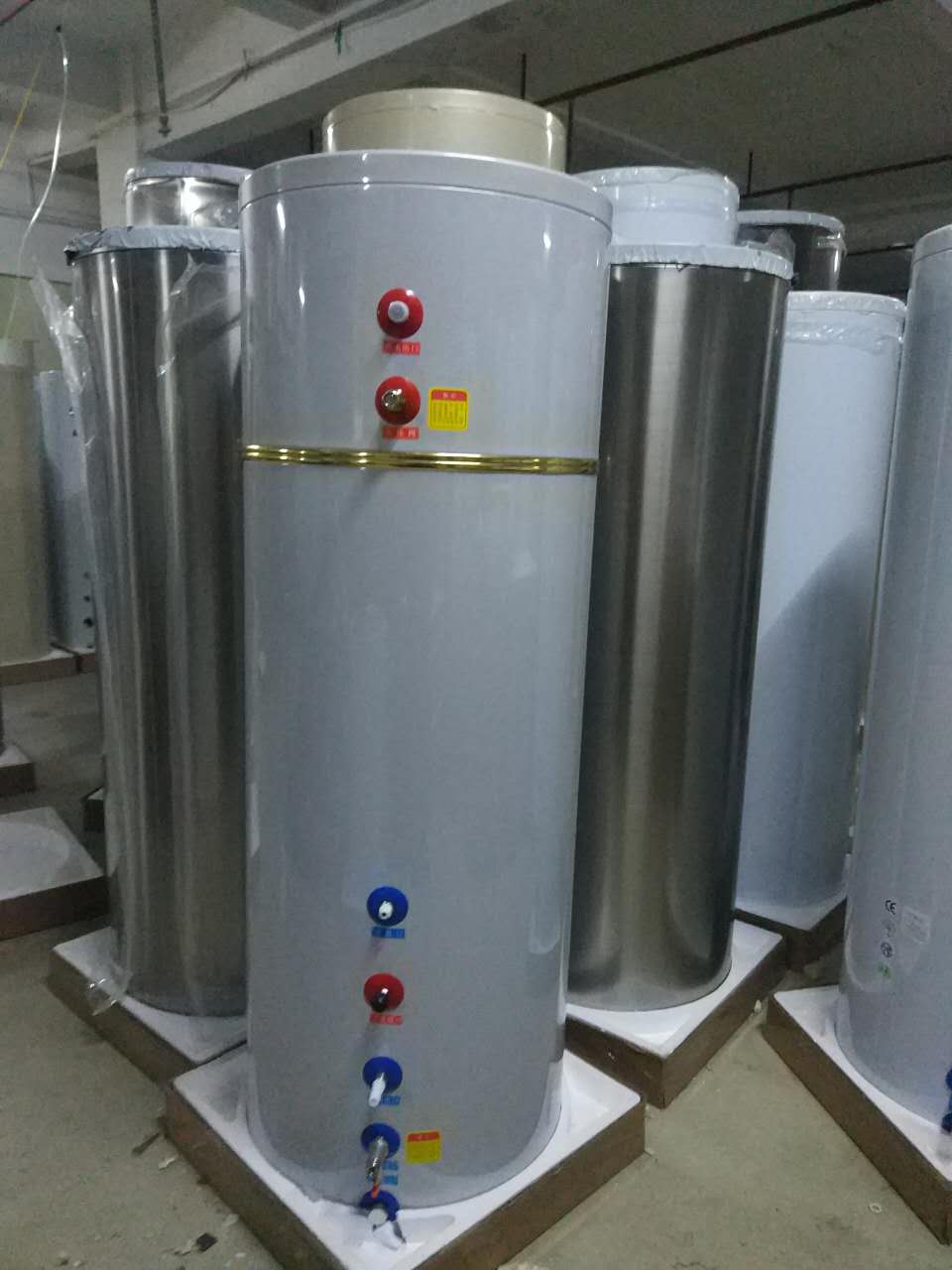供应承压保温水箱空气源热泵热水器节能承压保温水箱批发