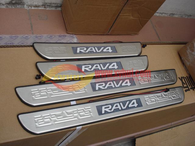 供应丰田RAV4迎宾踏板，rav4带LED灯门槛条