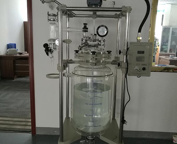 安徽玻璃反应釜厂家-合肥央迈科技仪器-制药玻璃反应釜厂家