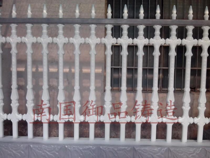 供应广西桂林欧式水泥艺术围栏，护栏水泥围墙护栏栅栏生产供应商、建筑厂