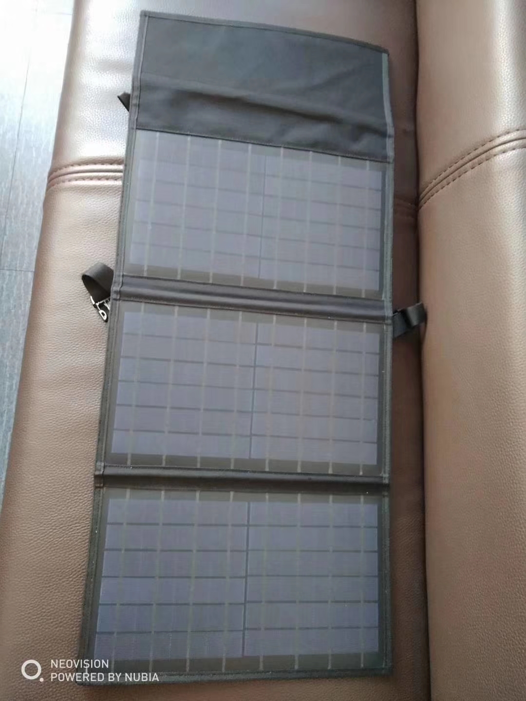 苏伏电子直销户外防水太阳能折叠板