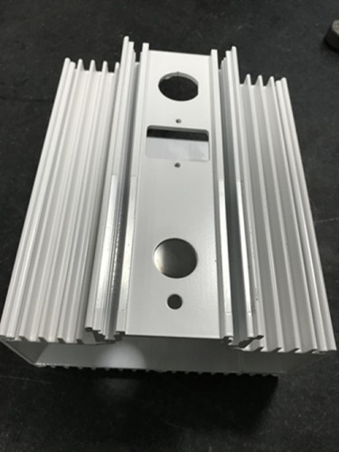 上海铝型材挤压厂 铝材机加工 表面处理银白氧化一体加工