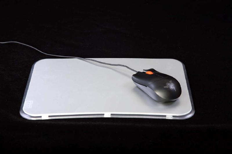 供应透明亚克力鼠标垫/亚克力鼠标垫/广告促销鼠标垫/定制创意鼠标垫