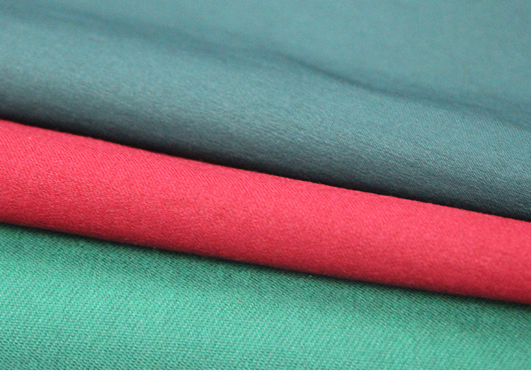 江西宜春服装布 抗拉耐磨平纹纯色布料各种衣服裤子服装面料 厂家直销布料